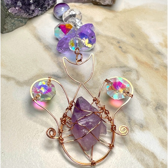 Amethyst Cat Angel Suncatcher Ornament With Lots Of Refractive Crystals - Picture 7 of 9